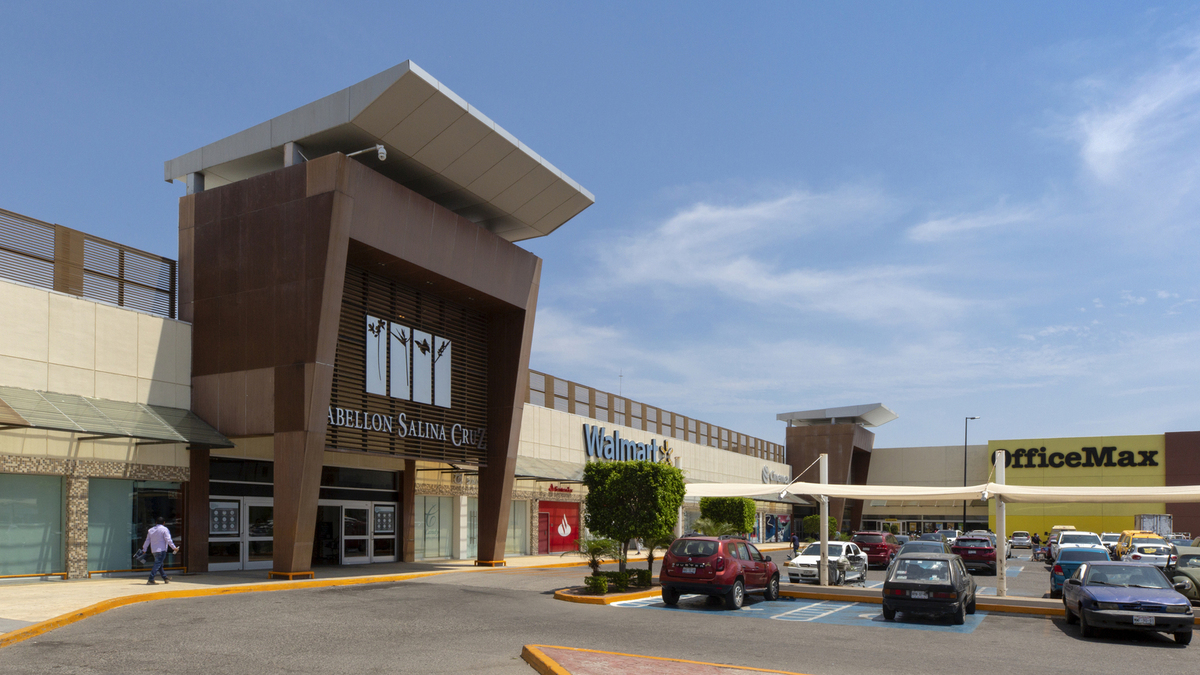 Plazas y Centros Comerciales